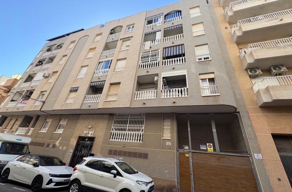 Resale - Mezzanine - Torrevieja - Centro