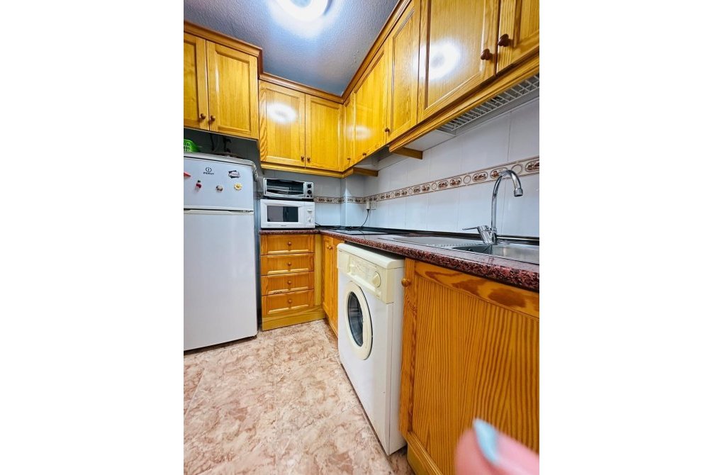 Resale - Apartment - Torrevieja - Playa del cura