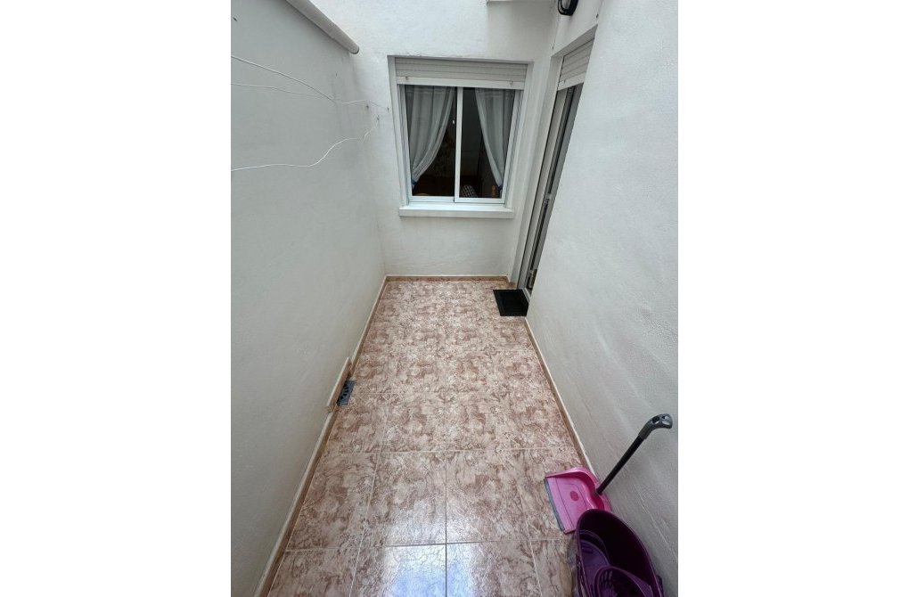 Resale - Apartment - Torrevieja - Playa del cura