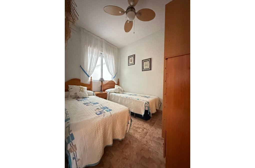 Resale - Apartment - Torrevieja - Playa del cura