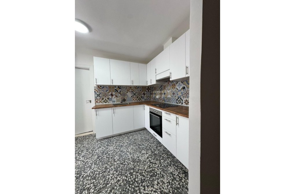 Resale - Apartment - Torrevieja - Centro