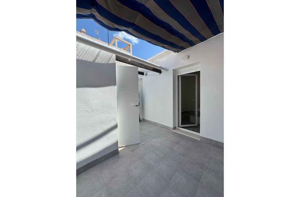 Resale - Apartment - Torrevieja - Centro