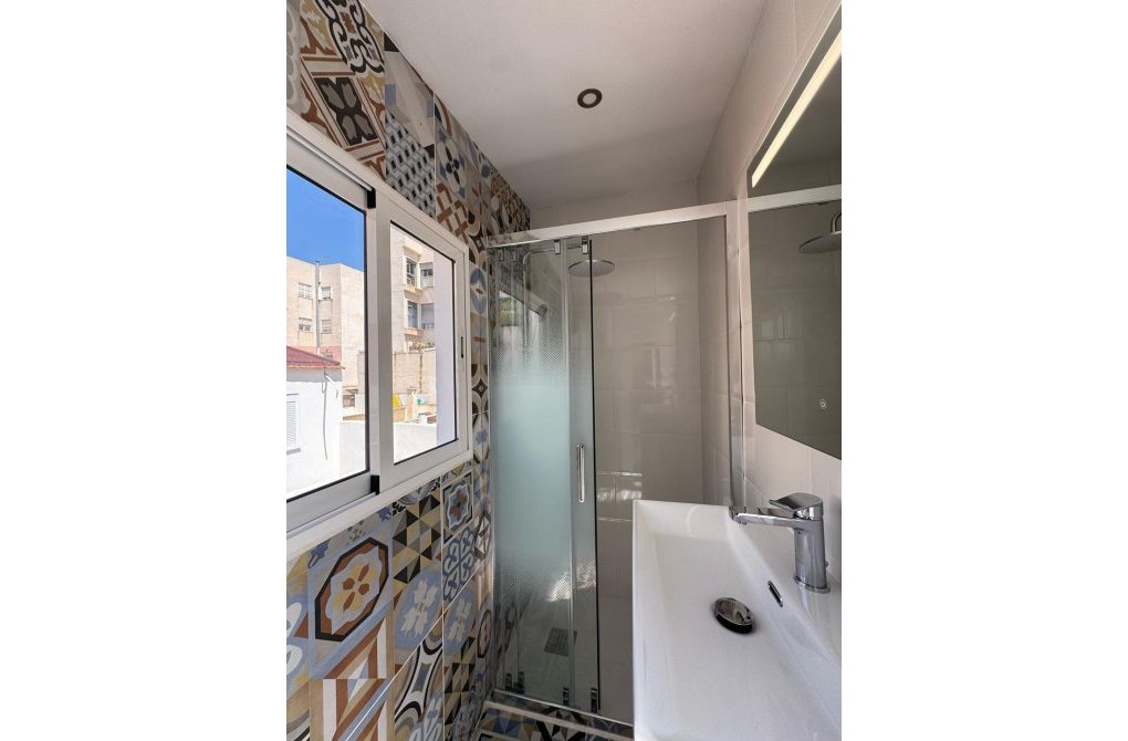 Resale - Apartment - Torrevieja - Centro