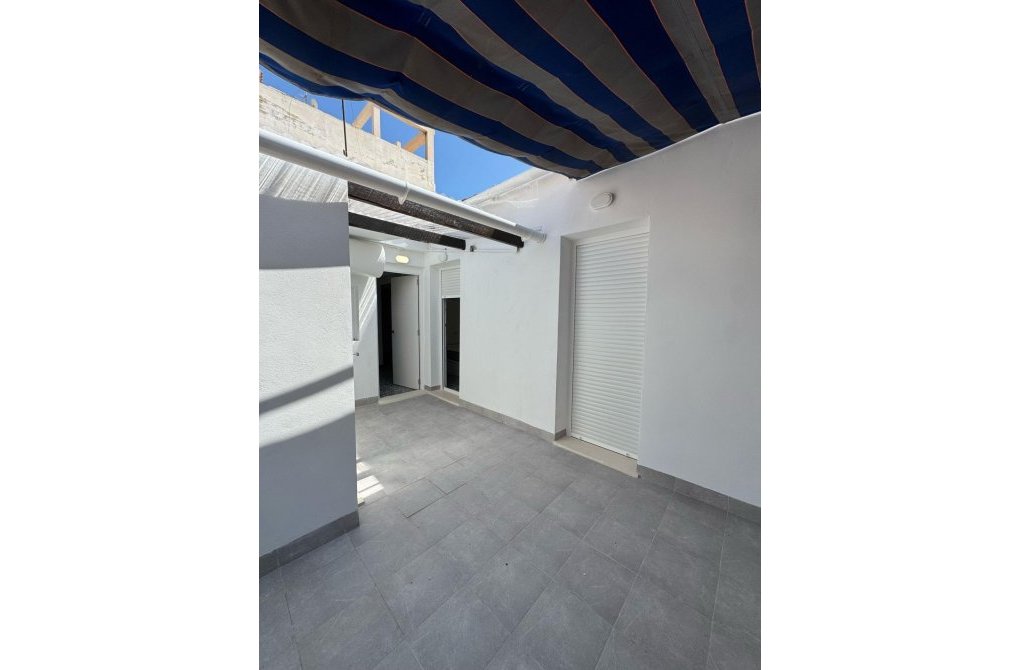 Resale - Apartment - Torrevieja - Centro
