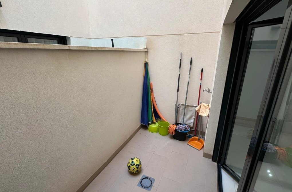 Resale - Apartment - Torrevieja - Habaneras