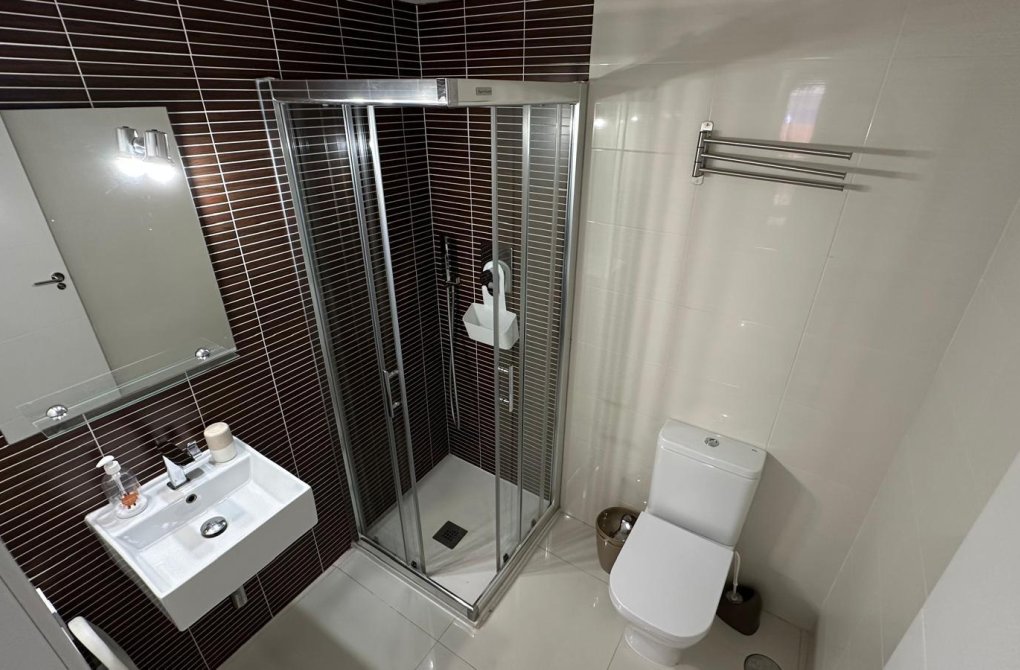 Resale - Apartment - Torrevieja - Habaneras