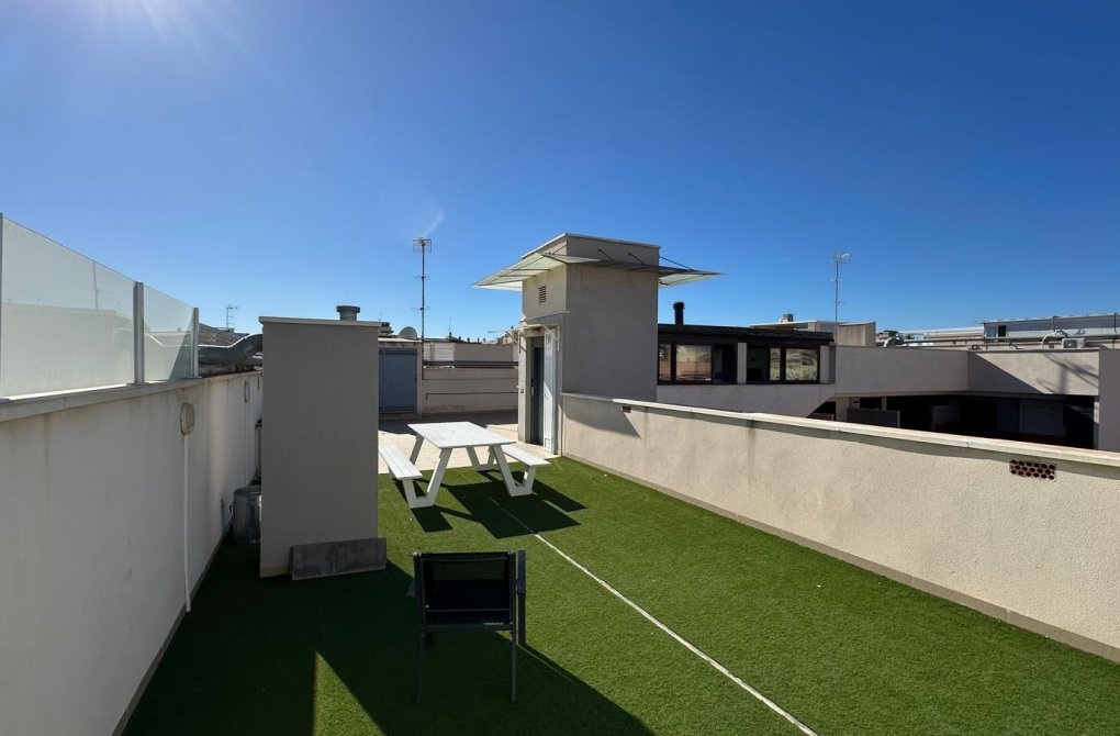 Resale - Apartment - Torrevieja - Habaneras