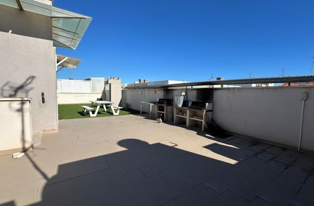 Resale - Apartment - Torrevieja - Habaneras