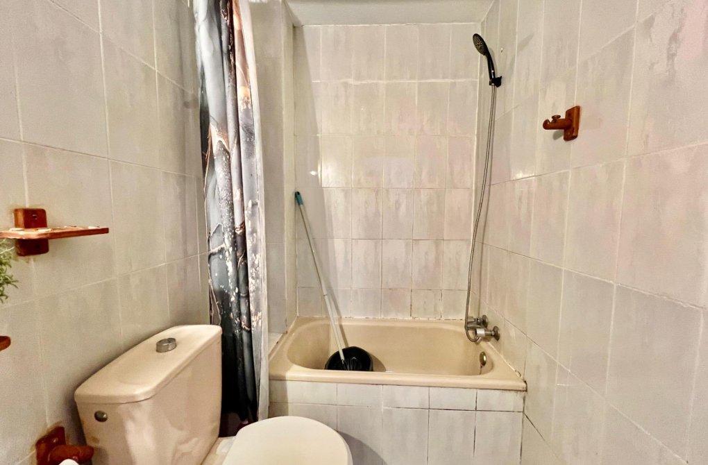 Resale - Studio - Torrevieja - Centro