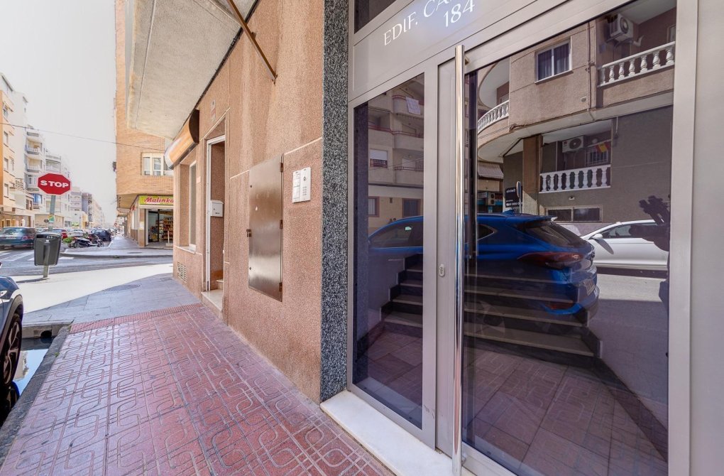 Resale - Apartment - Torrevieja - Habaneras