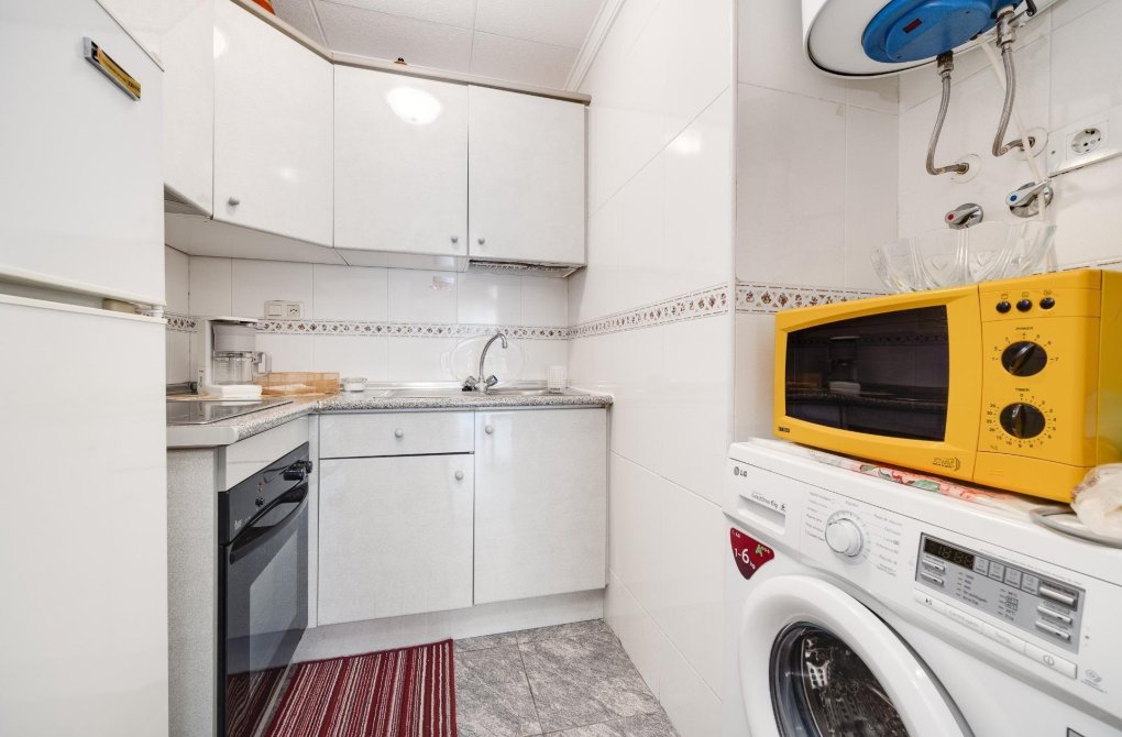 Resale - Apartment - Torrevieja - Habaneras