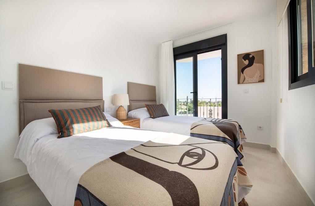 New build - Town house - Cox - San Fernando