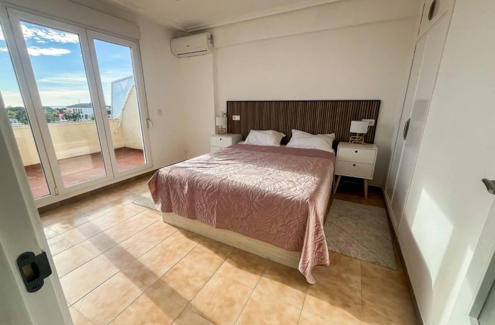 Resale - Apartamento - Torrevieja - Punta prima