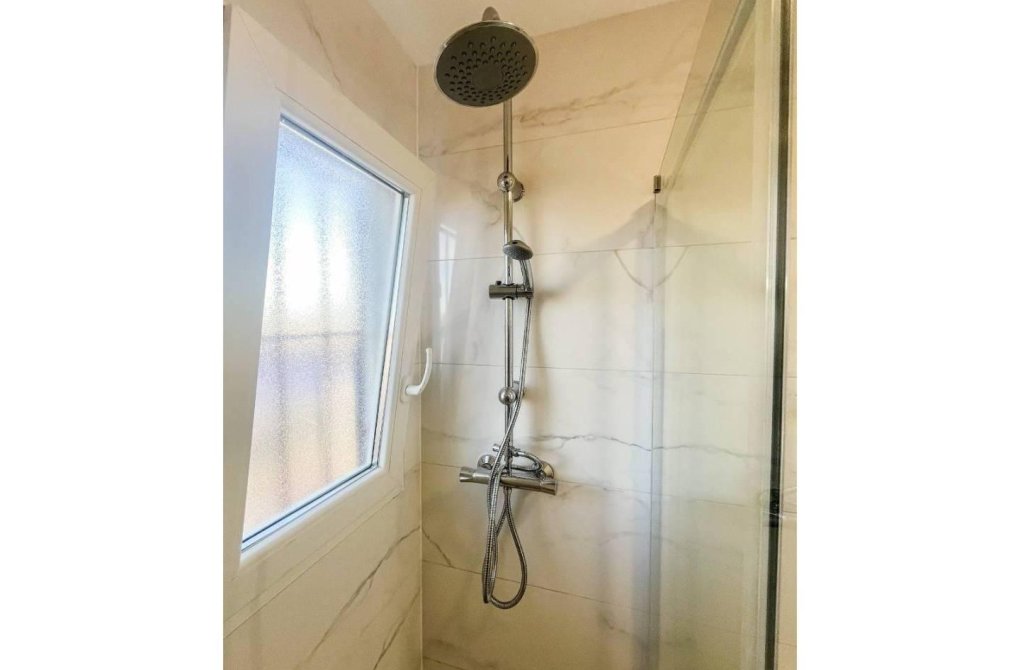 Resale - Apartamento - Torrevieja - Punta prima