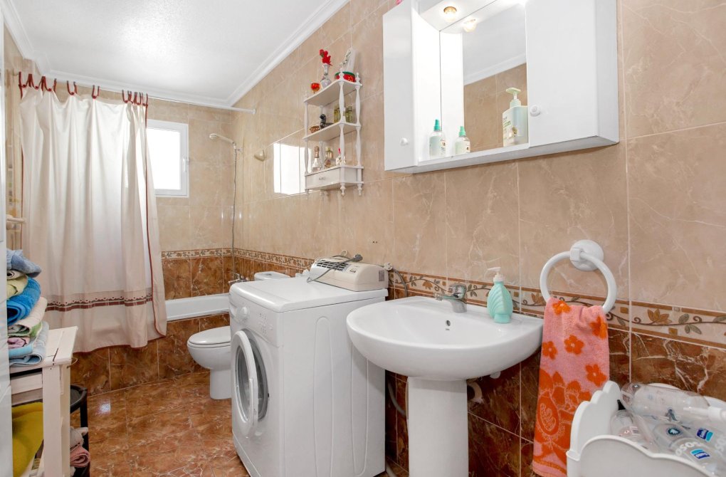 Resale - Apartment - Torrevieja - Playa de los Locos