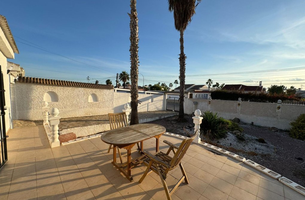 Resale - Villa - Torrevieja - San luis