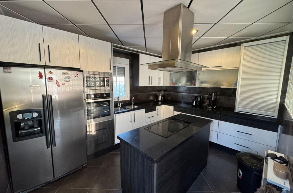 Resale - Villa - Torrevieja - San luis