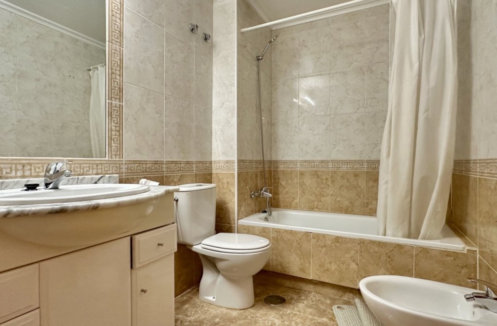 Resale - Apartment - Orihuela Costa - Cabo Roig