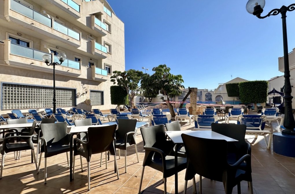 Resale - Apartment - Orihuela Costa - Cabo Roig