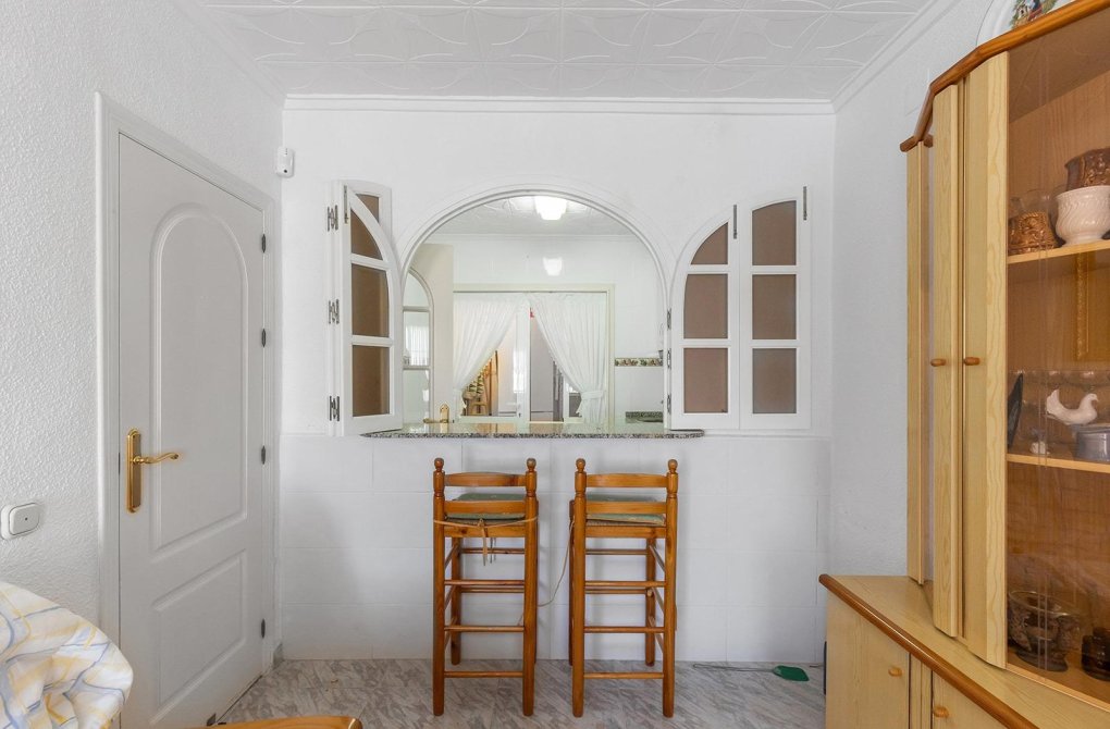 Resale - Bungalow - Torrevieja - La Siesta - El Salado - Torreta