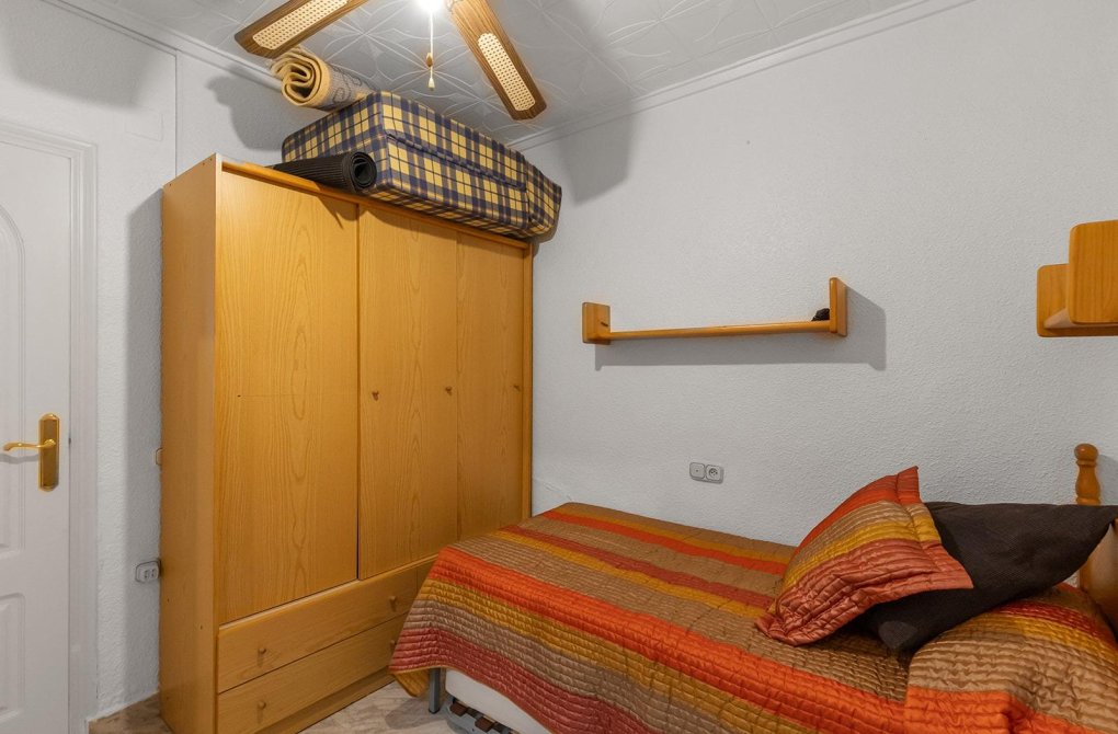 Resale - Bungalow - Torrevieja - La Siesta - El Salado - Torreta