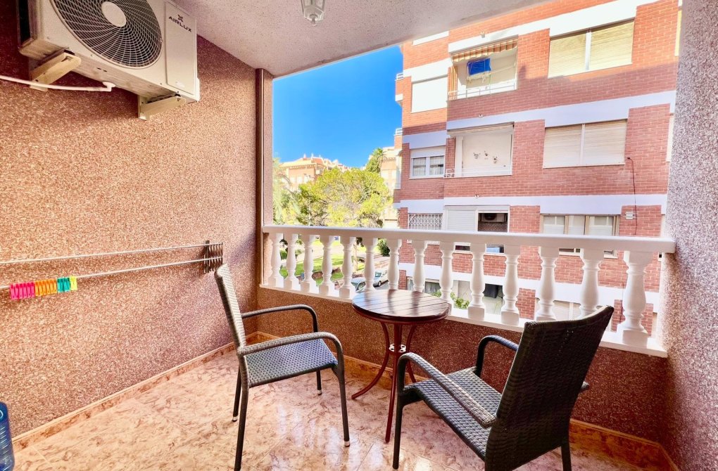 Resale - Apartment - Torrevieja - Playa del cura