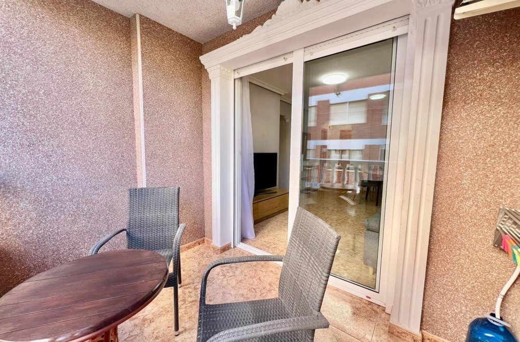 Resale - Apartment - Torrevieja - Playa del cura