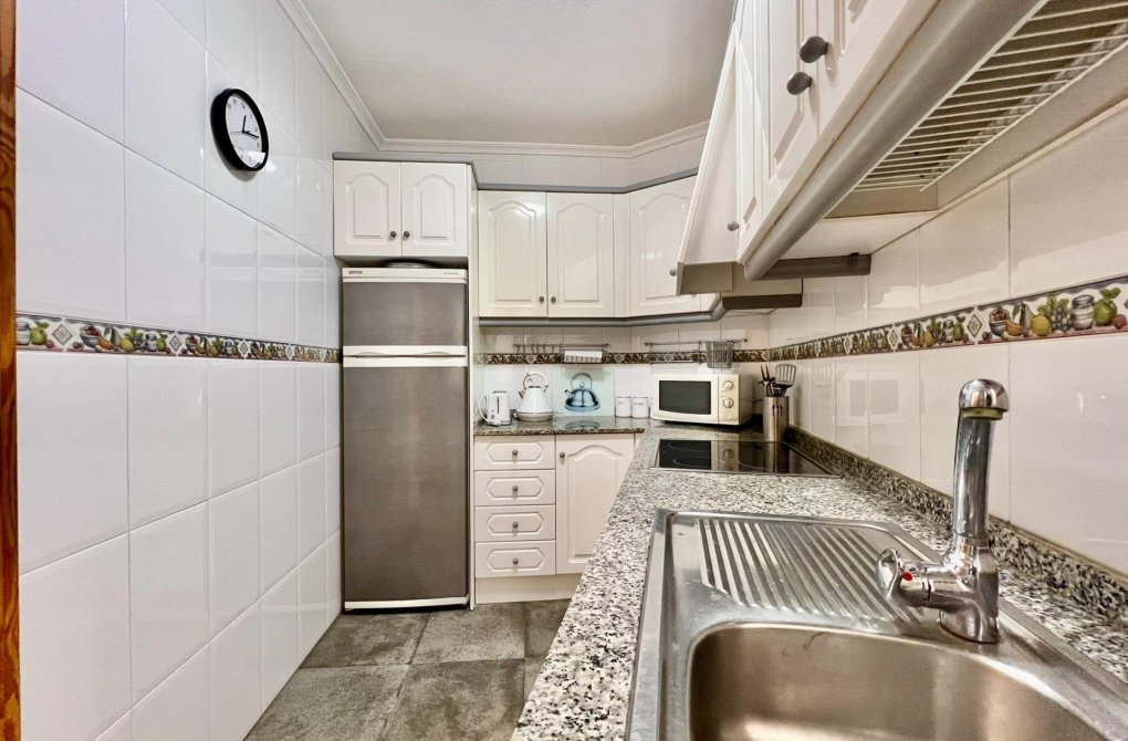 Resale - Apartment - Torrevieja - Playa del cura