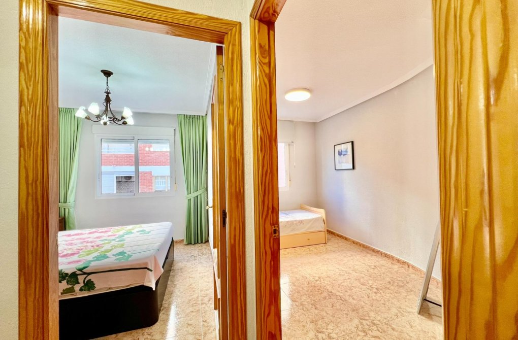 Resale - Apartment - Torrevieja - Playa del cura