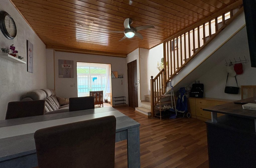 Resale - Apartment - Torrevieja - Acequion