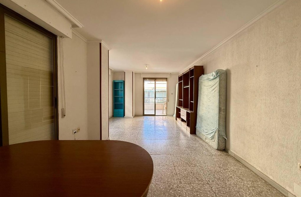 Resale - Apartment - Torrevieja - Playa del cura