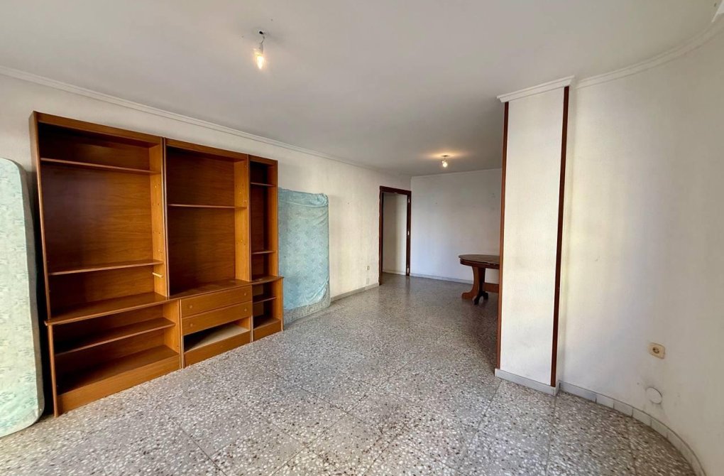 Resale - Apartment - Torrevieja - Playa del cura