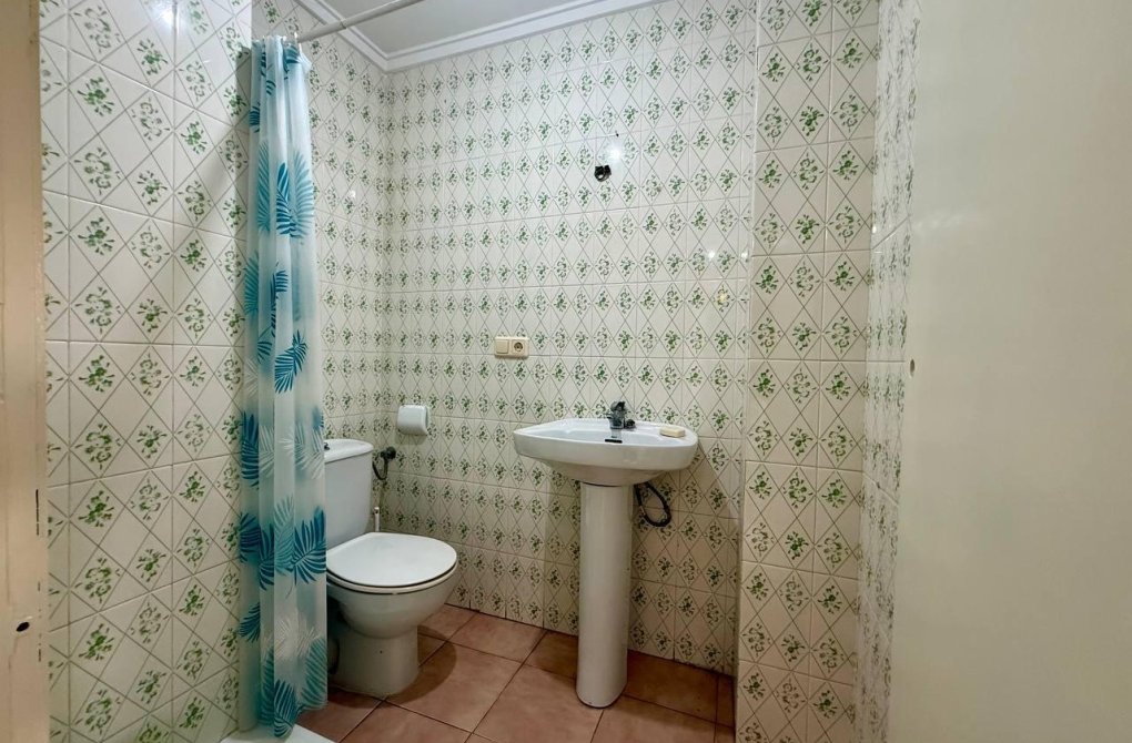 Resale - Apartment - Torrevieja - Playa del cura