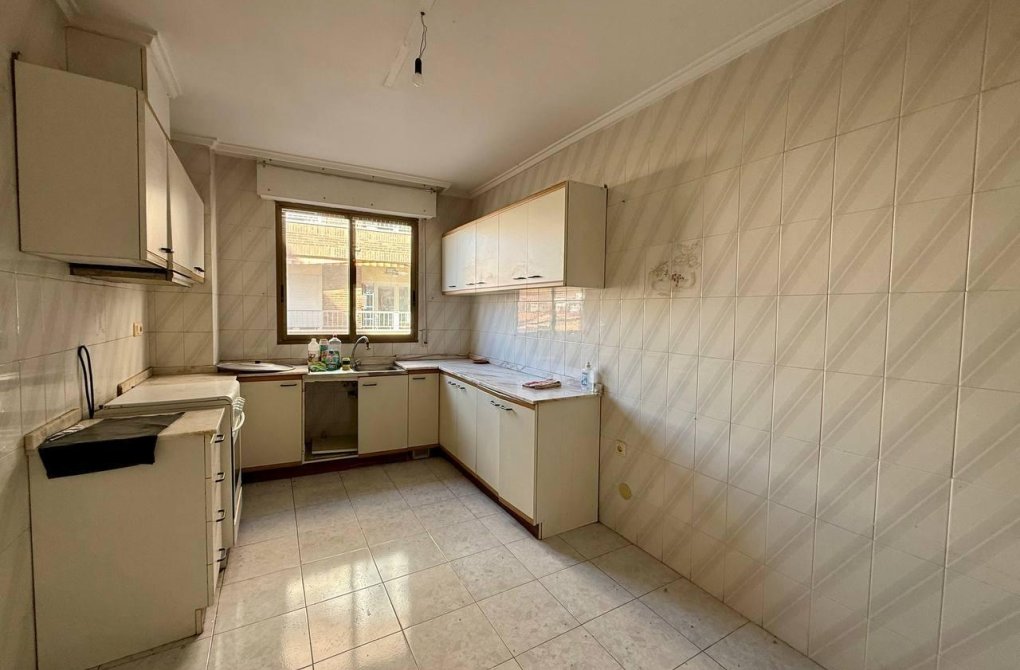 Resale - Apartment - Torrevieja - Playa del cura