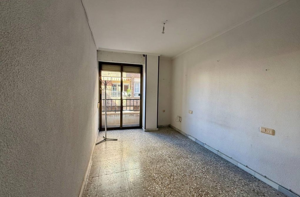 Resale - Apartment - Torrevieja - Playa del cura