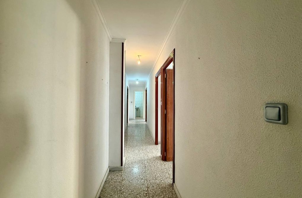 Resale - Apartment - Torrevieja - Playa del cura