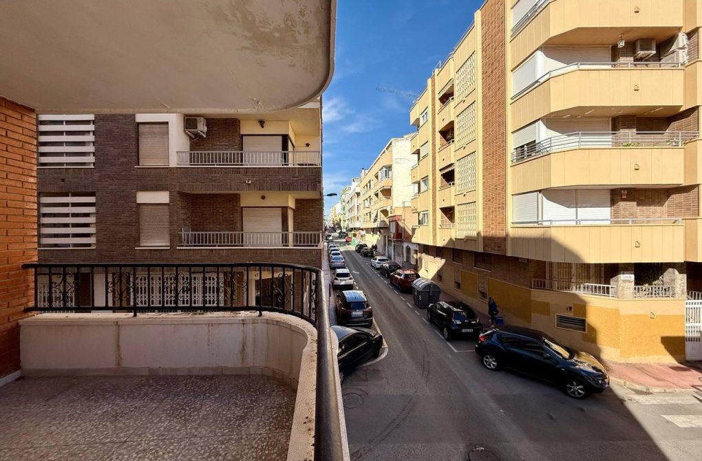 Resale - Apartment - Torrevieja - Playa del cura
