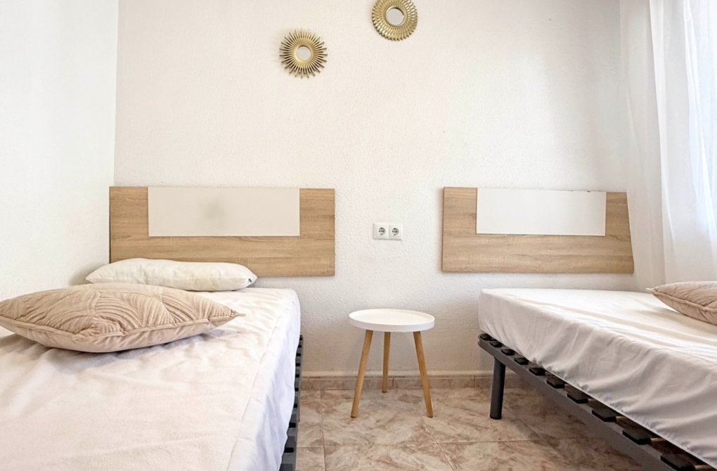 Resale - Apartment - Torrevieja - Torrelamata - La Mata