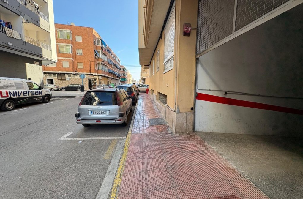 Resale - Garage - Torrevieja - El Molino