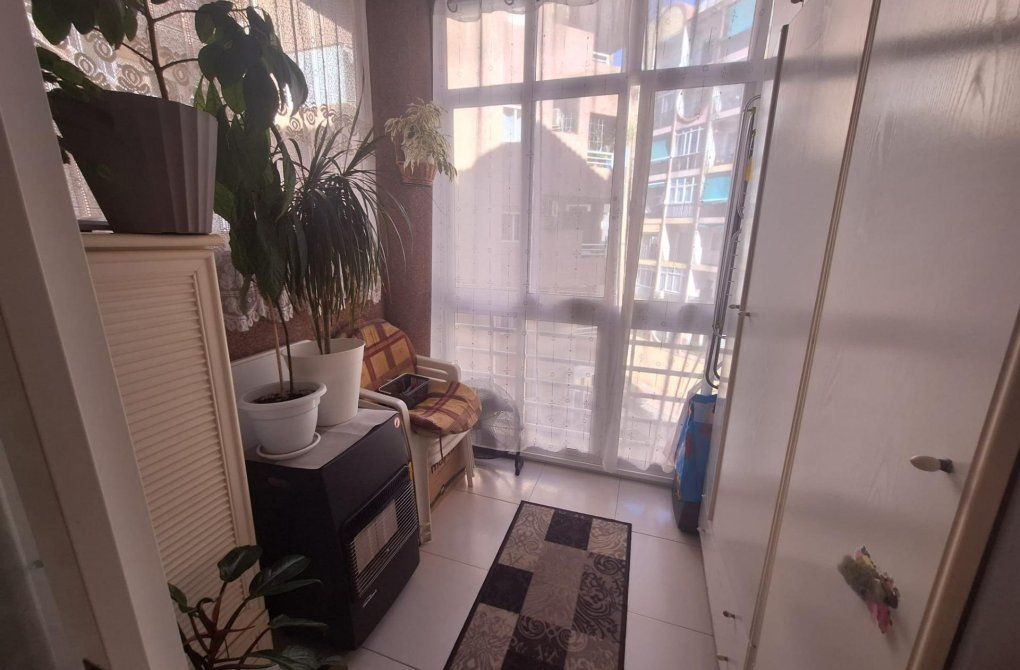 Resale - Studio - Torrevieja - Playa de los locos