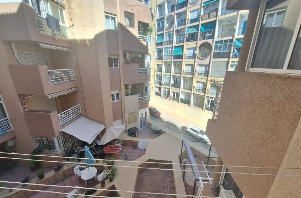 Resale - Studio - Torrevieja - Playa de los locos