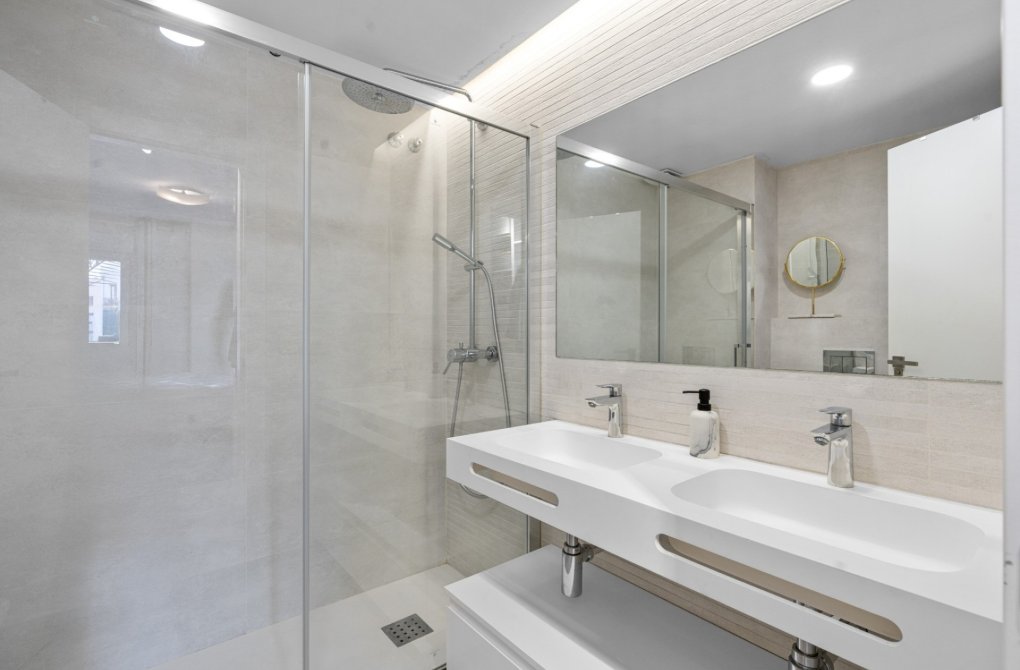 Resale - Apartment - Alicante - Center