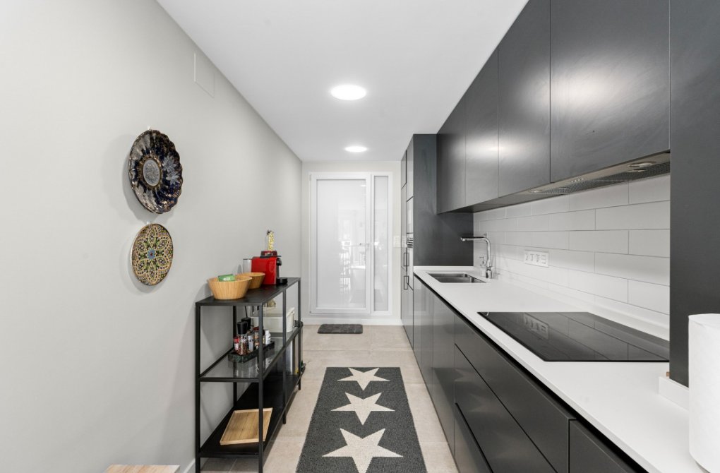 Resale - Apartment - Alicante - Center