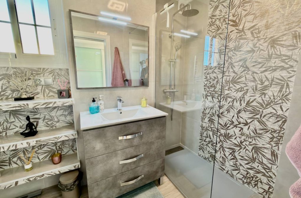 Resale - Villa - Guardamar del Segura - El Raso