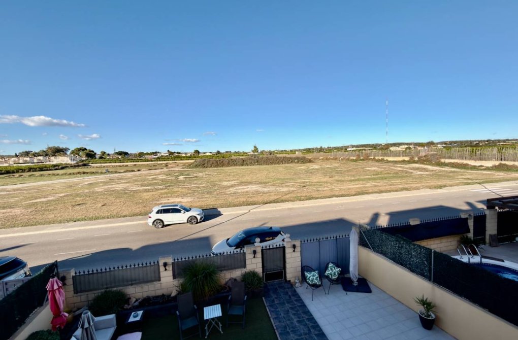 Resale - Villa - Guardamar del Segura - El Raso