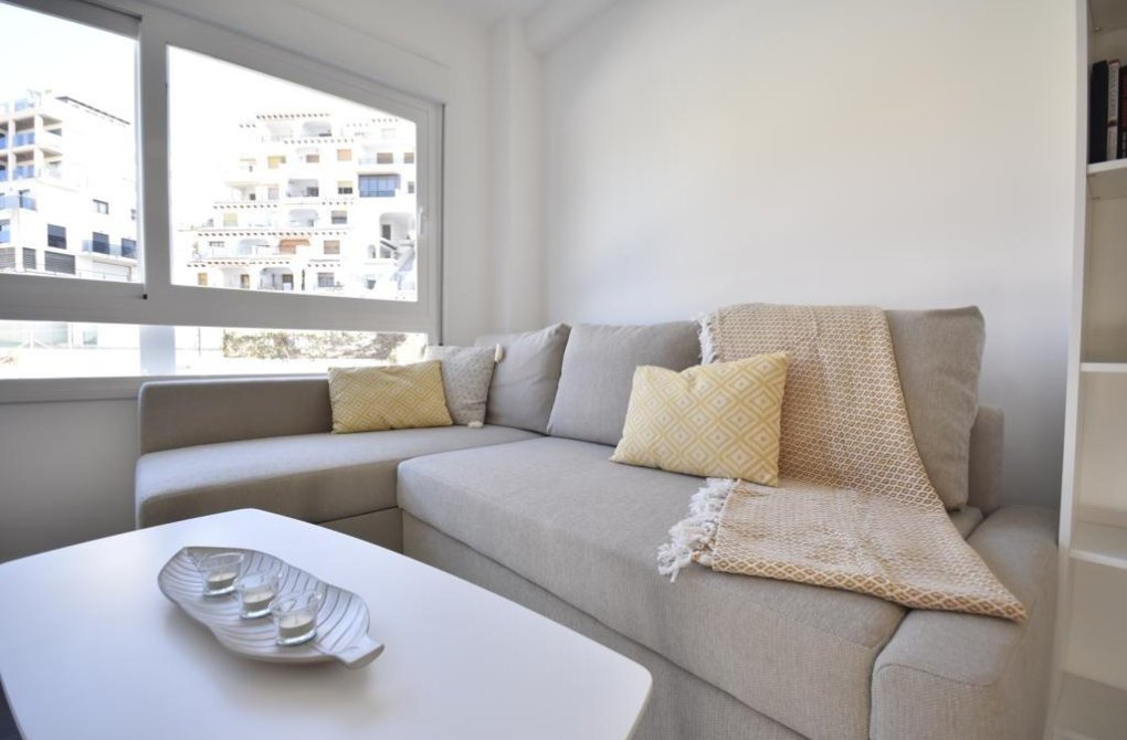 Resale - Apartment - Orihuela Costa - Campoamor