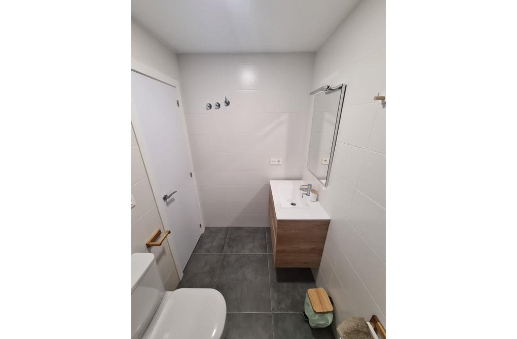 Resale - Apartment - Orihuela Costa - Campoamor