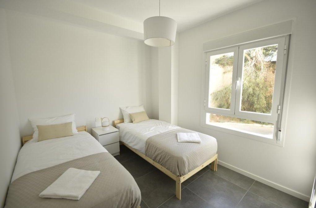 Resale - Apartment - Orihuela Costa - Campoamor