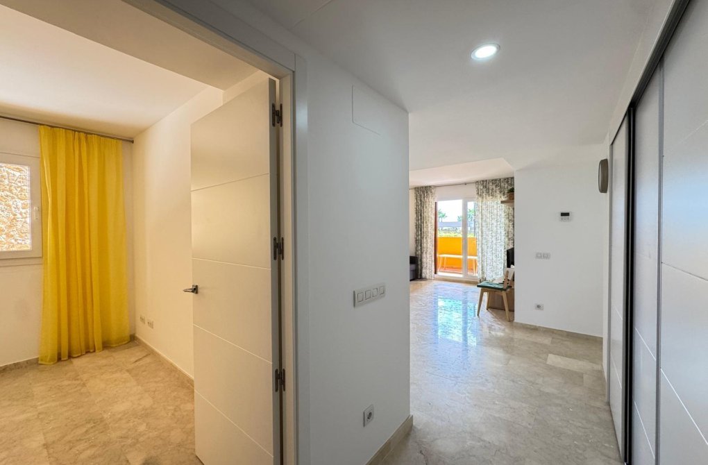 Resale - Apartment - Torrevieja - Punta prima