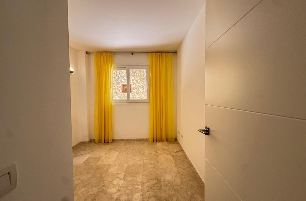 Resale - Apartment - Torrevieja - Punta prima